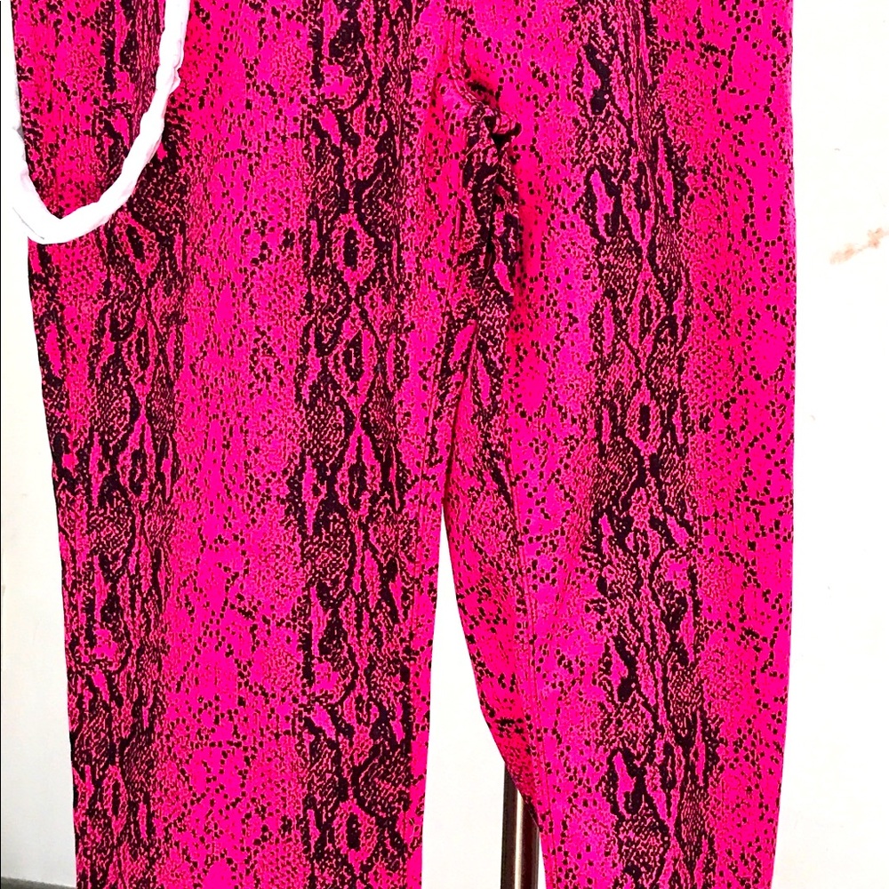 Fashion Nova snakeskin jogger pants M